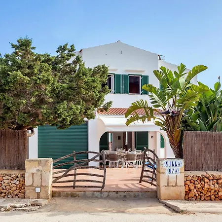 Villa Jultomas Villa *
